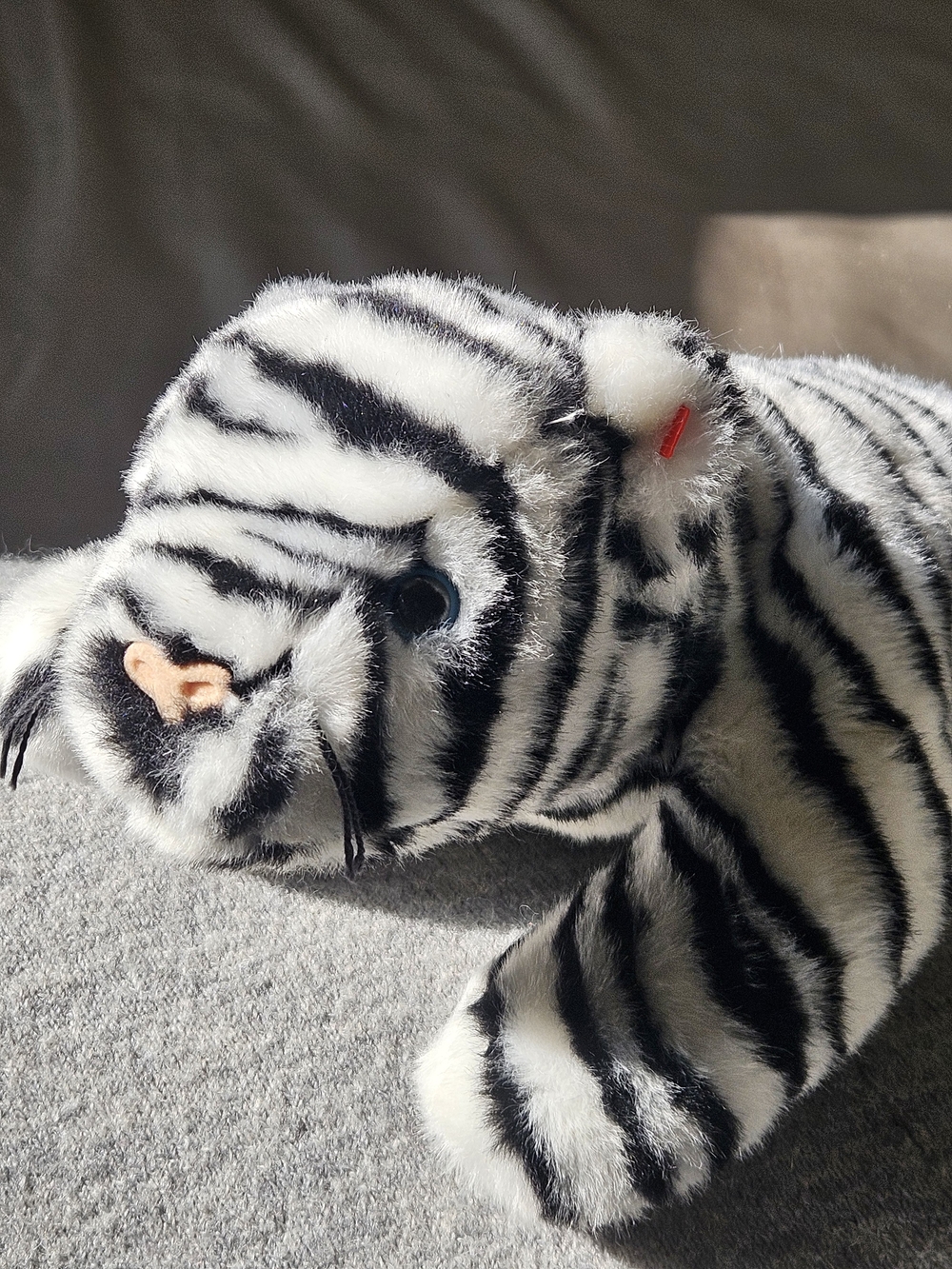 Vintage 2000 Ty Beanie Buddies Blizzard the White Tiger Plush